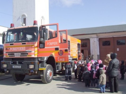 Campanie de informare şi de educare publică în domeniul pregătirii pentru situaţii de urgenţă 